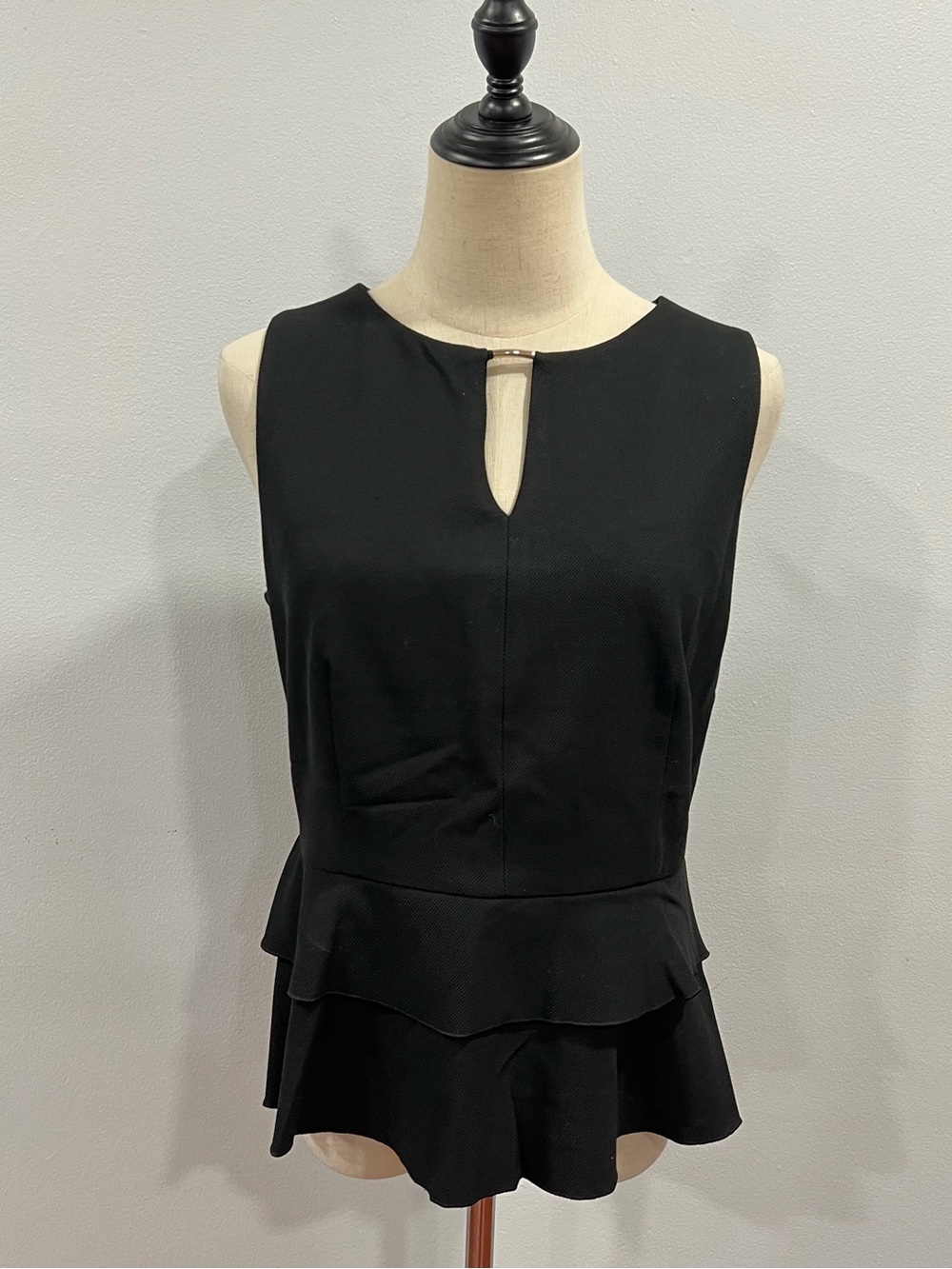 White House Black Market Black Sleeveless Peplum Blouse with Keyhole Neck Size 8